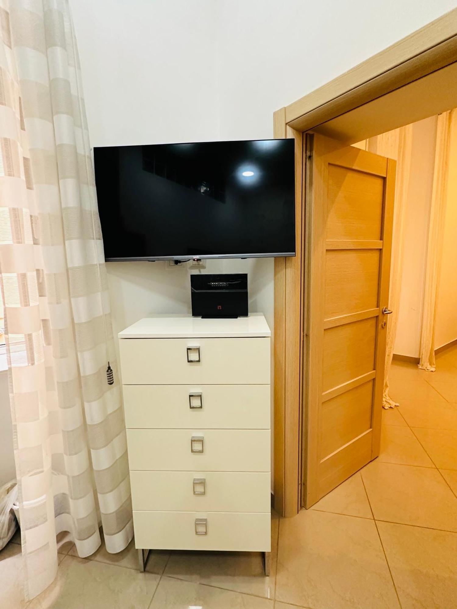 Casa Luisa2 Apartment Наполи Екстериор снимка